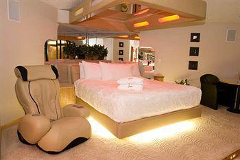 Sybaris Pool Suites Frankfort - Adults Only Esterno foto